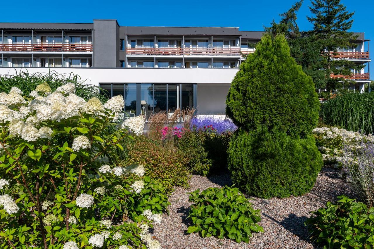 Osrodek Wypoczynkowo-Rehabilitacyjny "Bryza" Hotell Dźwirzyno Exteriör bild