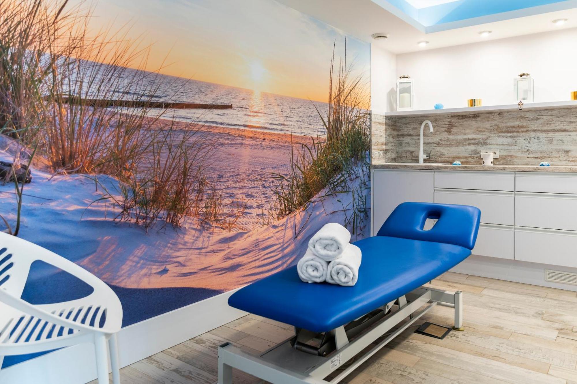 Osrodek Wypoczynkowo-Rehabilitacyjny "Bryza" Hotell Dźwirzyno Exteriör bild