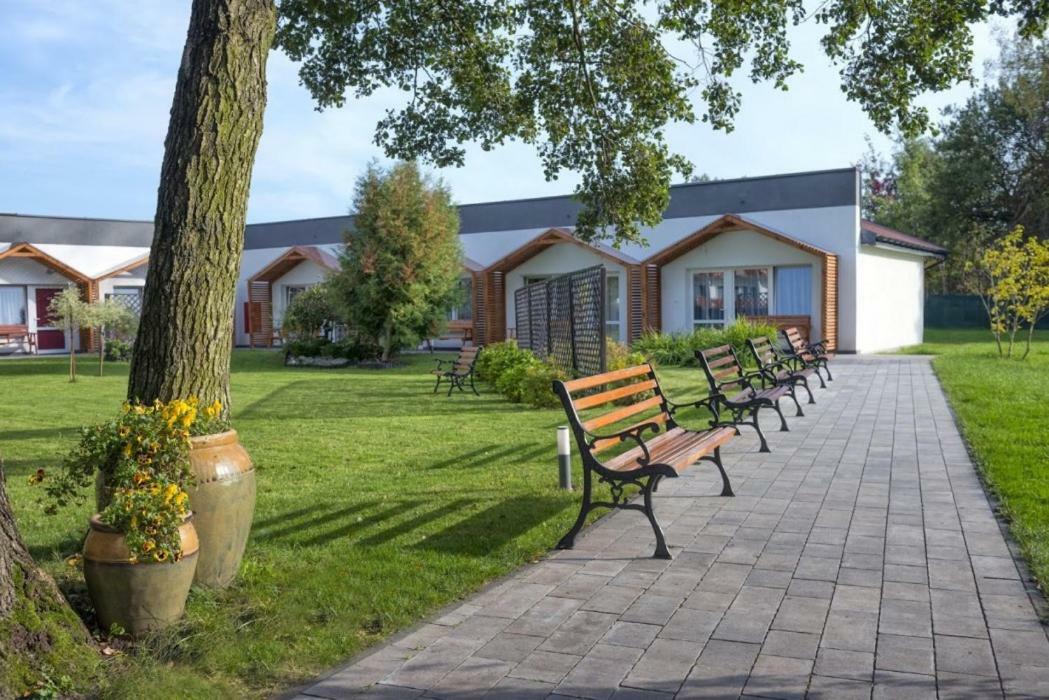 Osrodek Wypoczynkowo-Rehabilitacyjny "Bryza" Hotell Dźwirzyno Exteriör bild
